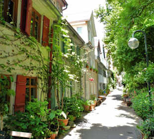 Häuser an der alten Stadtmauer