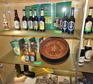 Exponate zur Firmengeschichte im Brauereimuseum