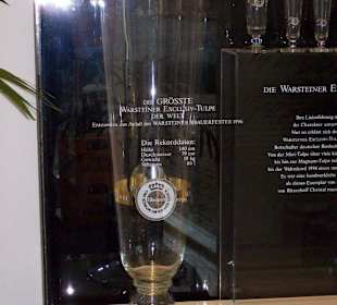 Riesiges Glas für Warsteiner