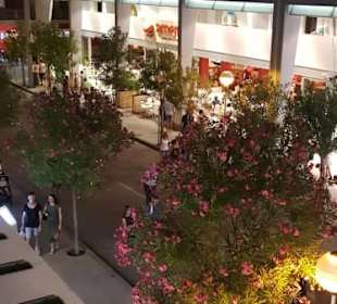 Ladenstraße von oben