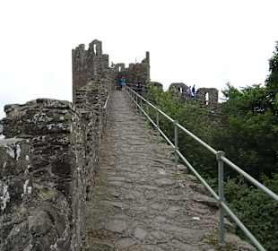 Auf der Stadtmauer in Conwy