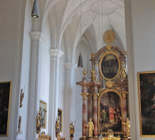 Blick in das Kirchenschiff