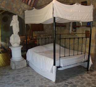 Das Heimatmuseum (Adonis Baths Waterfalls)