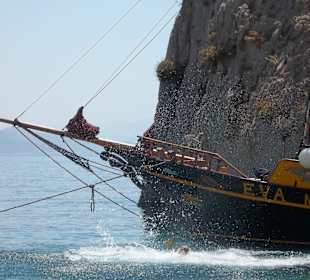 1. Halt, Sprung ins Wasser