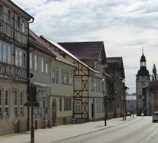 Am Marktplatz von Römhild mit Blick zum Stadtturm