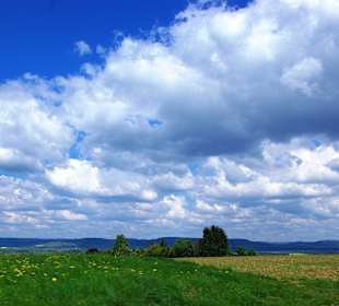 Entlang der romantischen Burgenstraße Fränkischen Schweiz