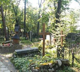 Stare, zabytkowe nagrobki