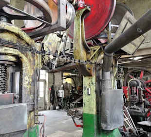 Maschinenräume in der Fertigung der Ventilfabrik