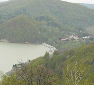 Widok z drogi do "Jawora" na zaporę w Solinie