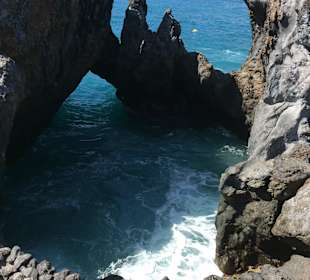 Einmal um den Strand herum gelaufen zu einer Bucht