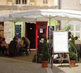 Spaziergang durch Moustiers-Sainte-Marie 