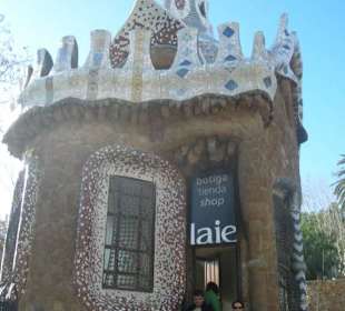 Uno degli edifici del parco