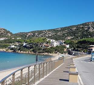 Strandpromenade Baja Sardinia