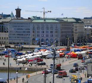 Marktplatz (Blick von der Uspenski-Kathedrale)