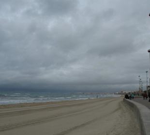 Strand sehr gepflegt an der Playa Balneario 8