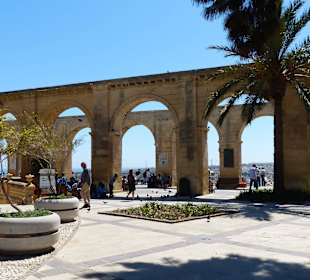 Upper Barrakka Garden