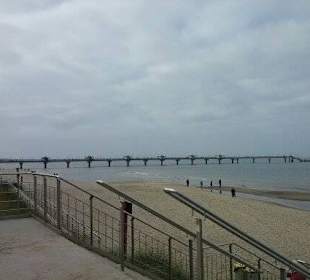 Blick zur Seebrücke, wunderschöner, weißer Strand
