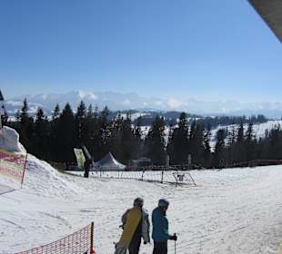 Widok z Karczmy na szczycie Kotelnicy