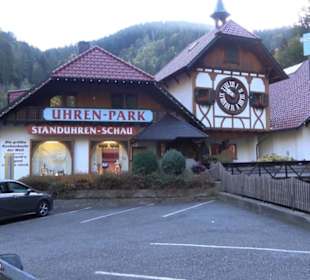 Weltgrößte Kuckucksuhr