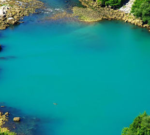 Der Staudamm selbst in voller Pracht