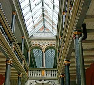 Durchgang im Rathaus