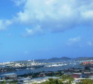 Blick auf den Hafen von oben