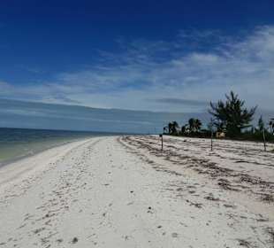 Strand ca 1 Stunde Fussweg vom Hotel entfernt