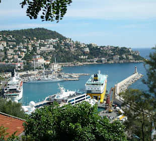 Aussicht auf den Hafen von Nizza
