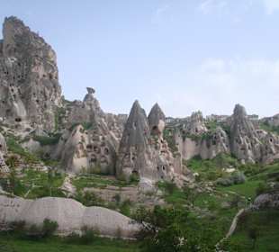 Domy wydrążone w skale