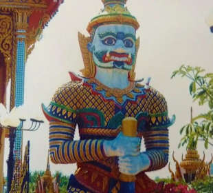 Wat Plai Laem