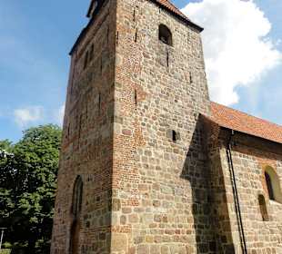 Außenansicht der Kirche St. Firminus