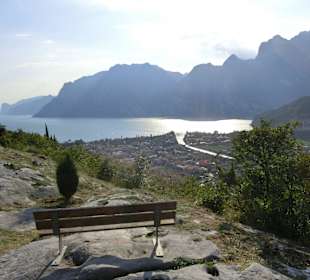 Romantischer Ausblick vom Felsenmeer in Nago