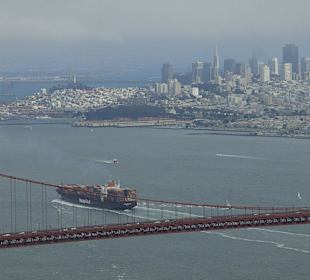 Blick über Golden Gate nach Downtown
