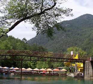Restaurant am und über dem Dimcay