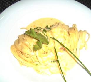 Tagliatelle mit Aioli und Parmesan