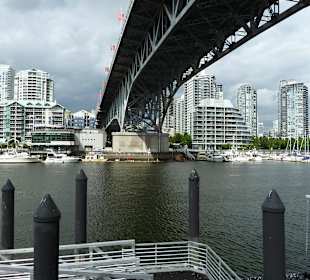 Granville Island mit Grandville Bridge