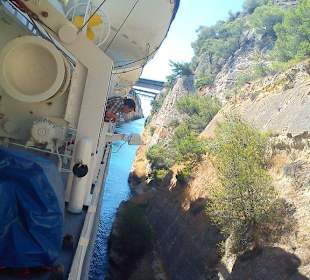 Traversés du canal de Corinthe  en croisère