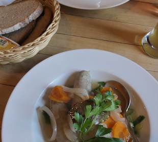 Zum Schwanen: Blaue (Saure) Zipfel zum Mittagessen