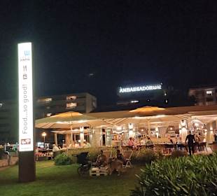 Das Rest.Area Zenith am Zenith Platz direkt