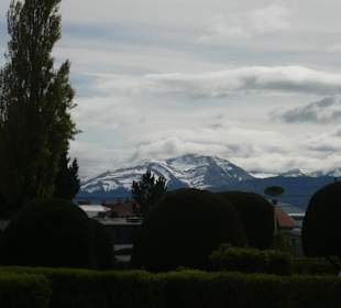 Вид из пещеры Милодон.