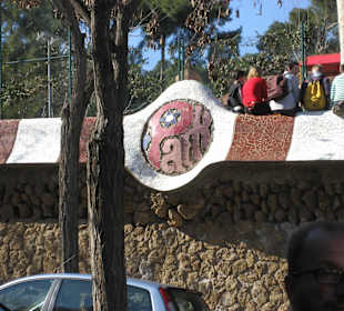 Außenmauer am Haupteingang
