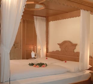 Himmelbett in der Bauernsuite Hotel König Laurin