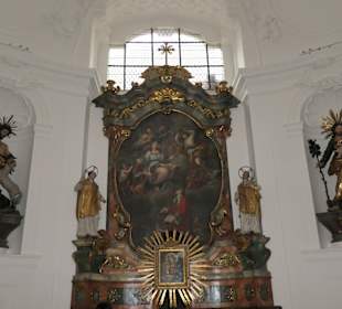 Die Kollegienkirche am Universitätsplatz