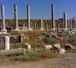 Колонны агоры