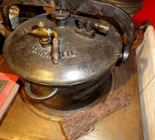 Historischer Dampftopf