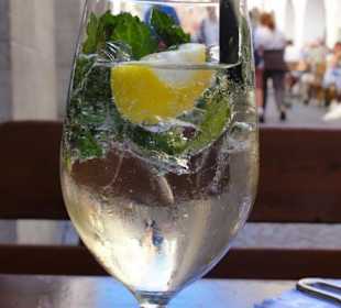 A Glaserl Hugo
