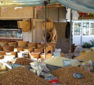 Mandeln, Nüsse und mehr