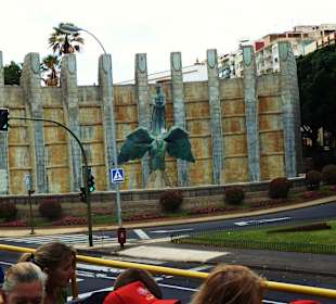 ...mit dem Sightseeing-Bus durch Santa Cruz