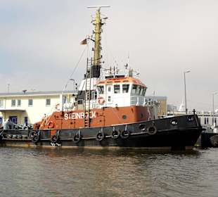 Schlepper im Hafen