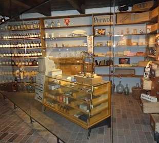 Eine damalige Drogerie